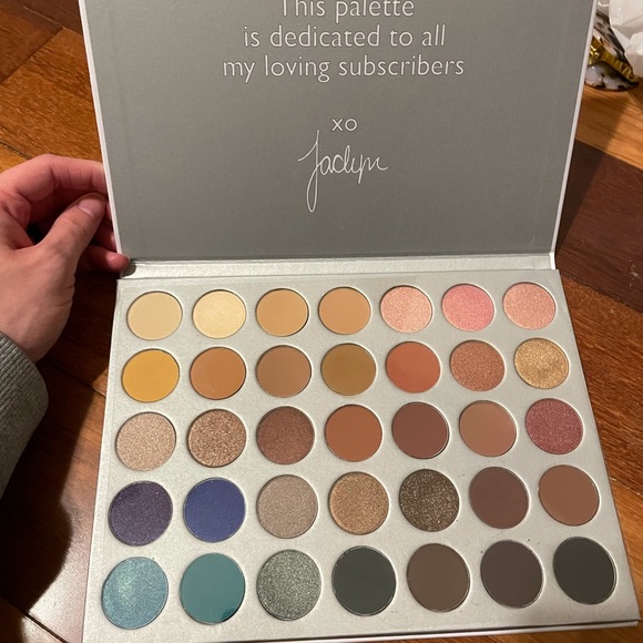 Original Jaclyn Hill Morphe Palette - Picture 2 of 4